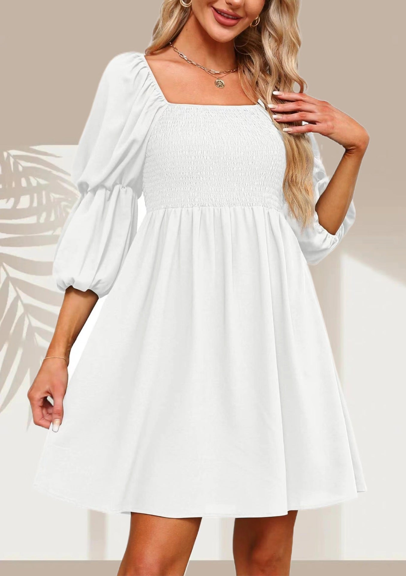 Robe à Manches Bouffantes et Motif Floral