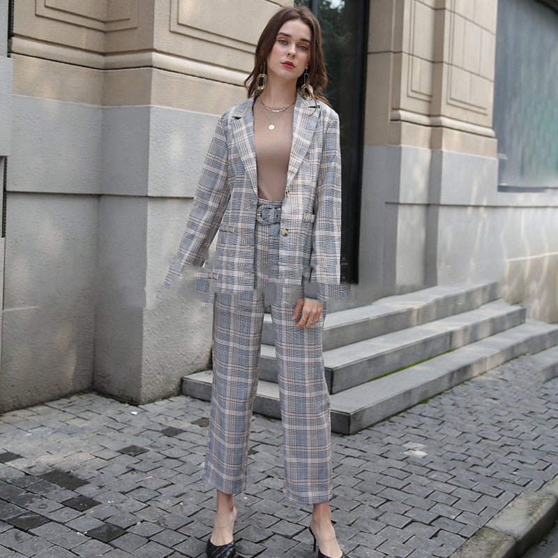 Blazer à carreaux avec pantalon à lacets