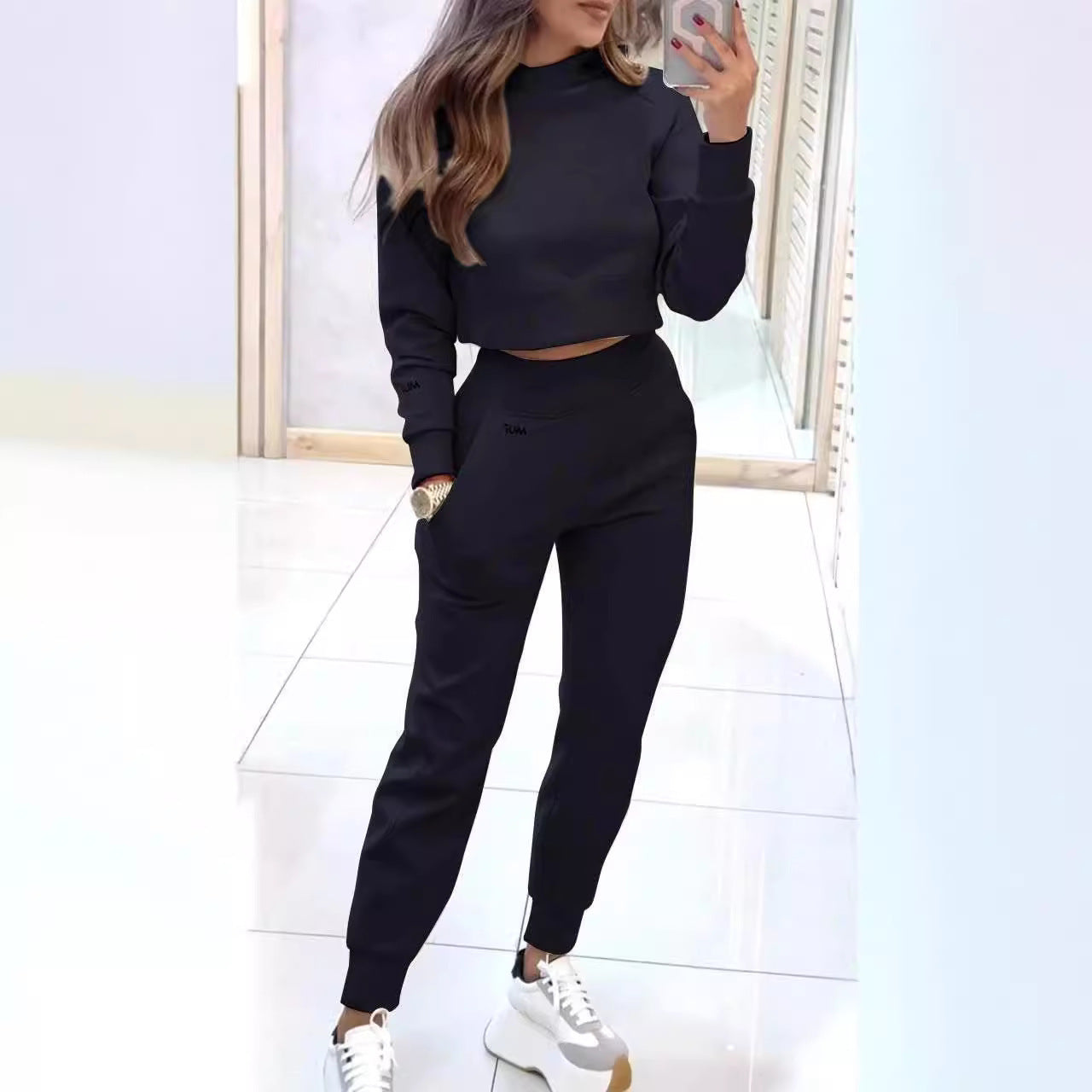 Ensemble Sport Chic à Col Montant et Pantalon Ajusté
