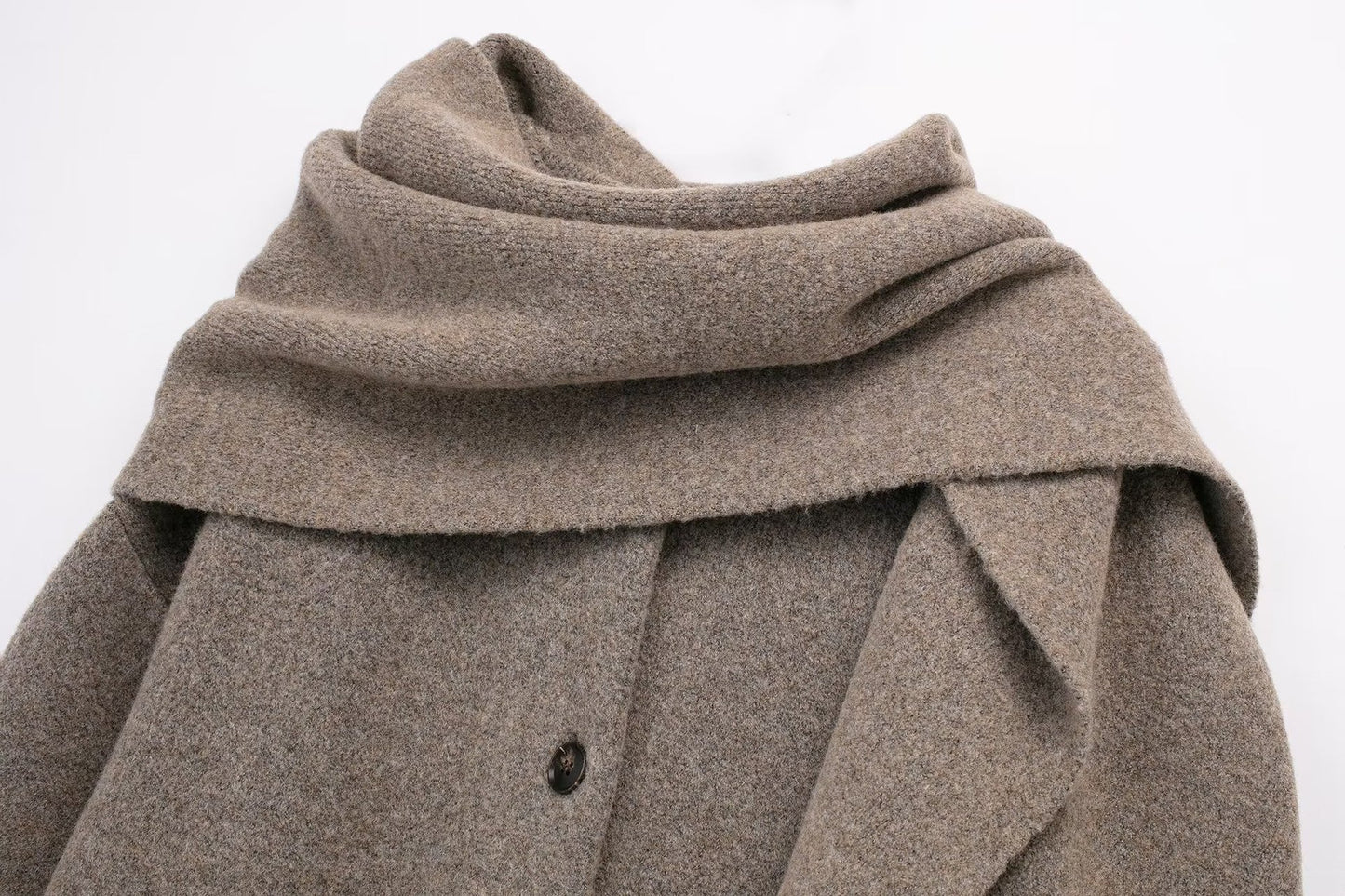 Manteau Midi en Laine Tricotée avec Cape et Écharpe