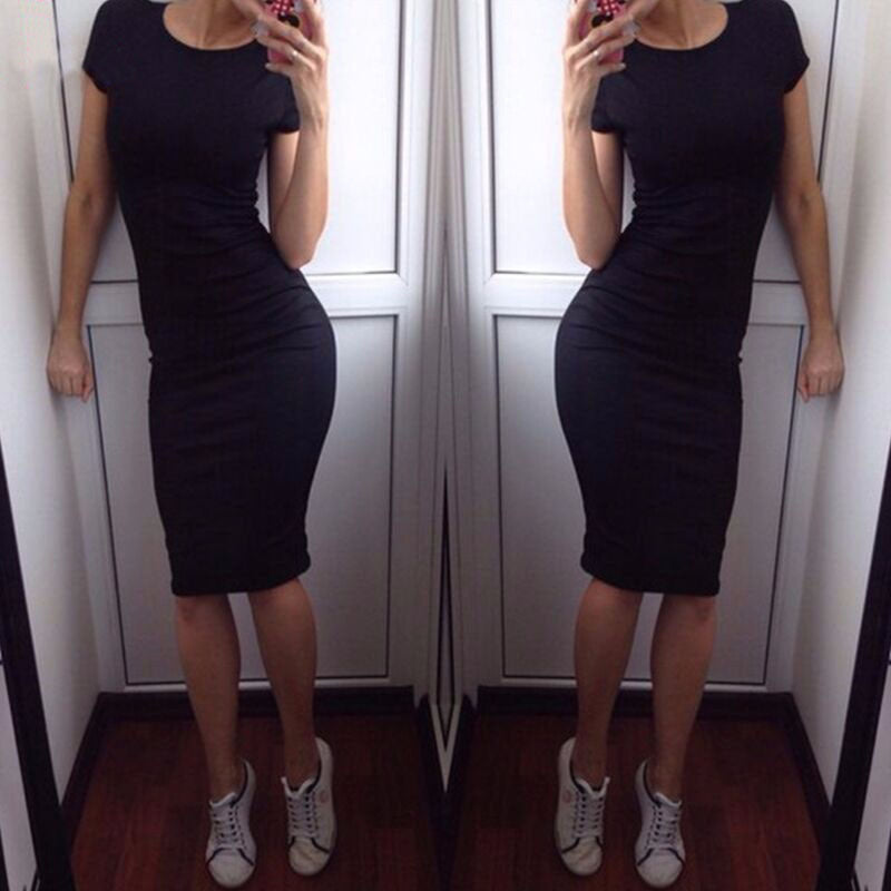 Robe moulante une pièce avec effet hanches