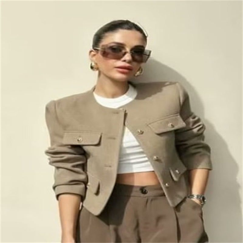 Manteau Court à Détails Boutons Élégants