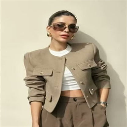 Manteau Court à Détails Boutons Élégants