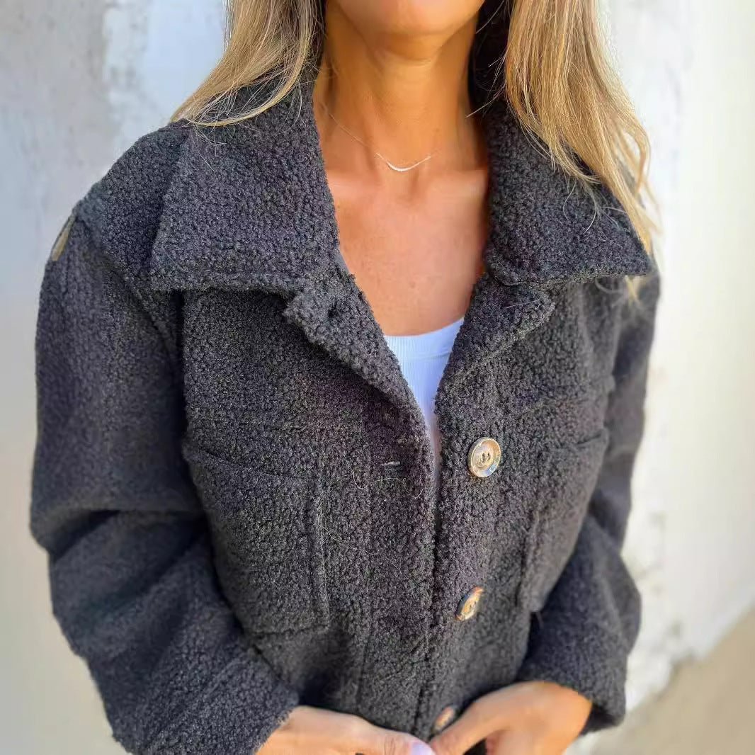 Manteau femme en laine d'agneau à col revers