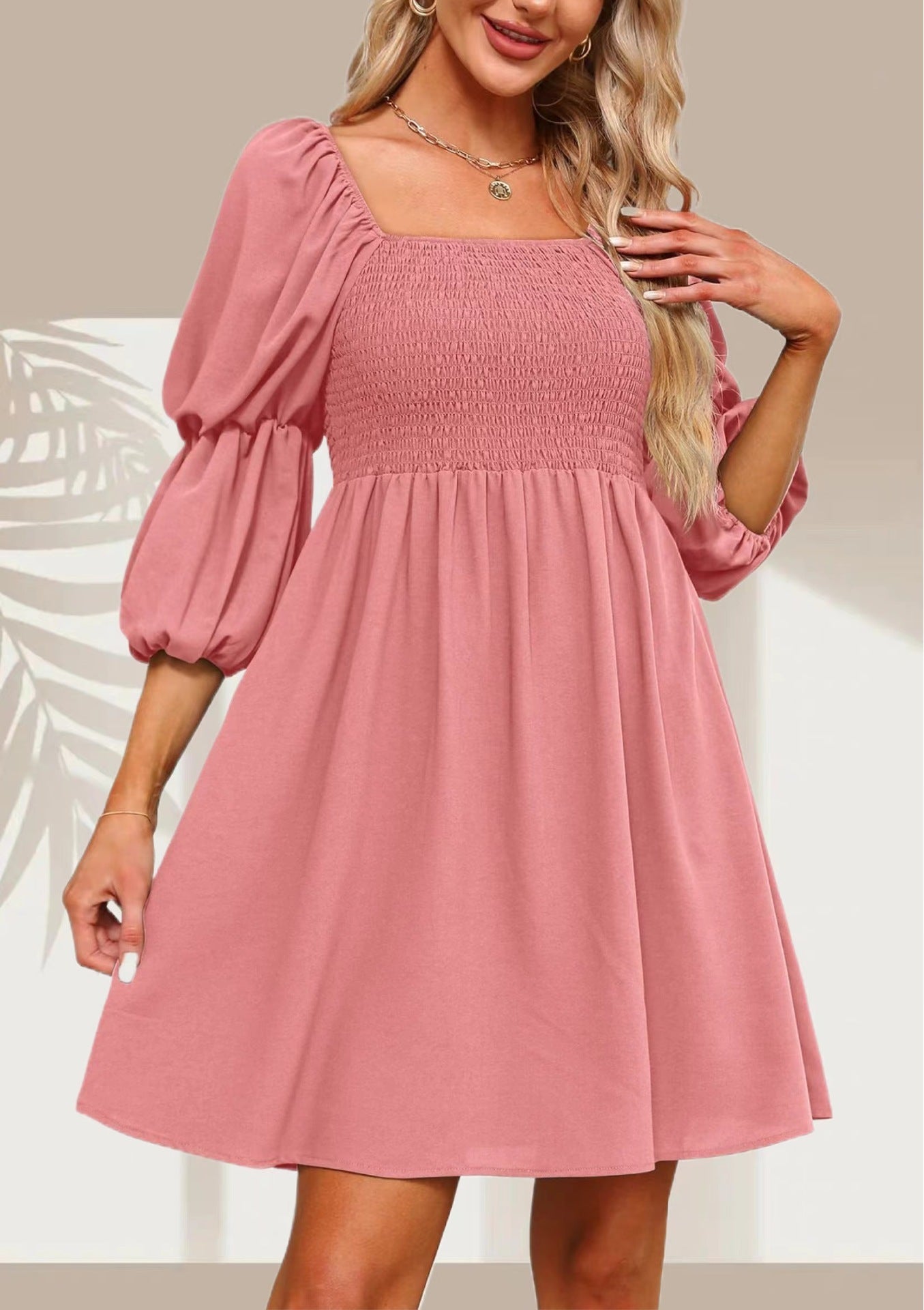 Robe à Manches Bouffantes et Motif Floral