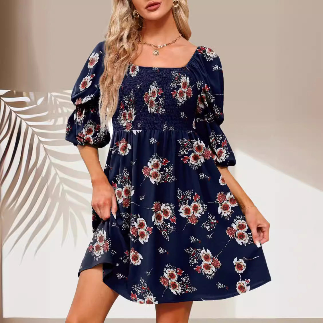Robe à Manches Bouffantes et Motif Floral