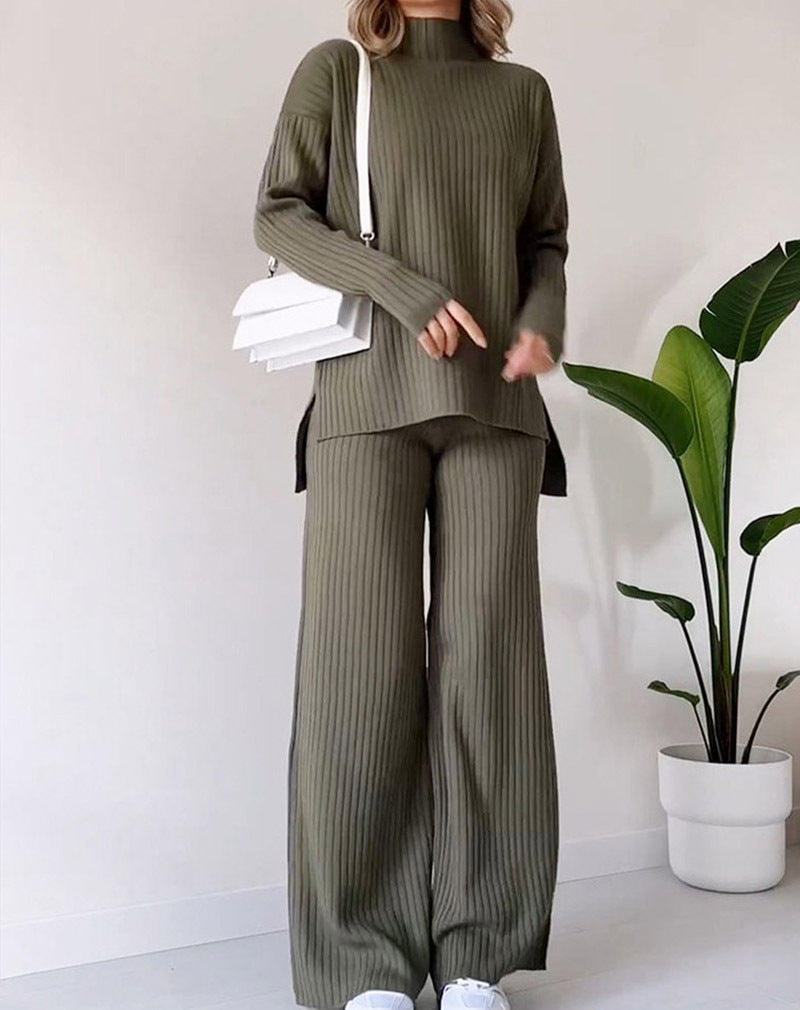 Ensemble Tricoté Élégant à Col Roulé et Pantalon Droit